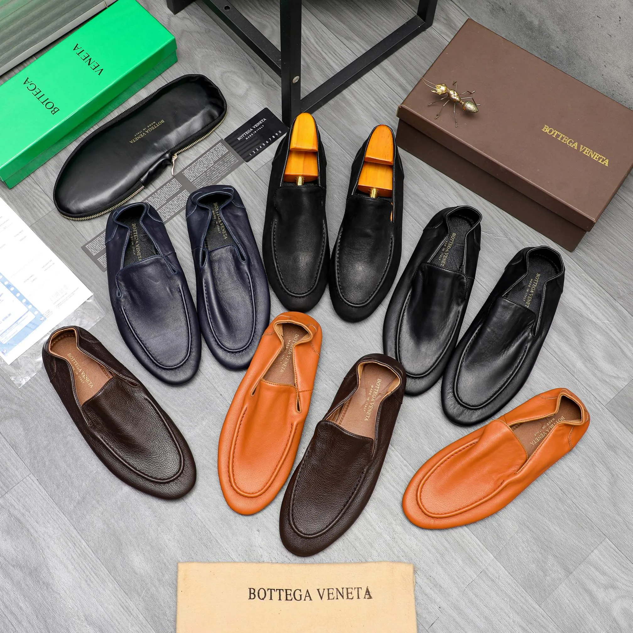 Men's shoes 💰460 Product trademark: BV "Bottega Veneta" soft leather slip-on men's shoes Regular size: 39-45 Product materials: Selected high-quality cowhide upper, cowhide lining, original outsole
